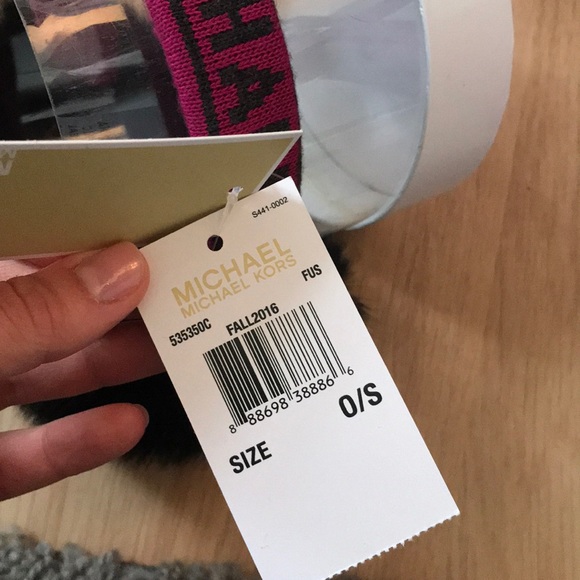 Michael Kors earmuffs - Picture 7 of 8